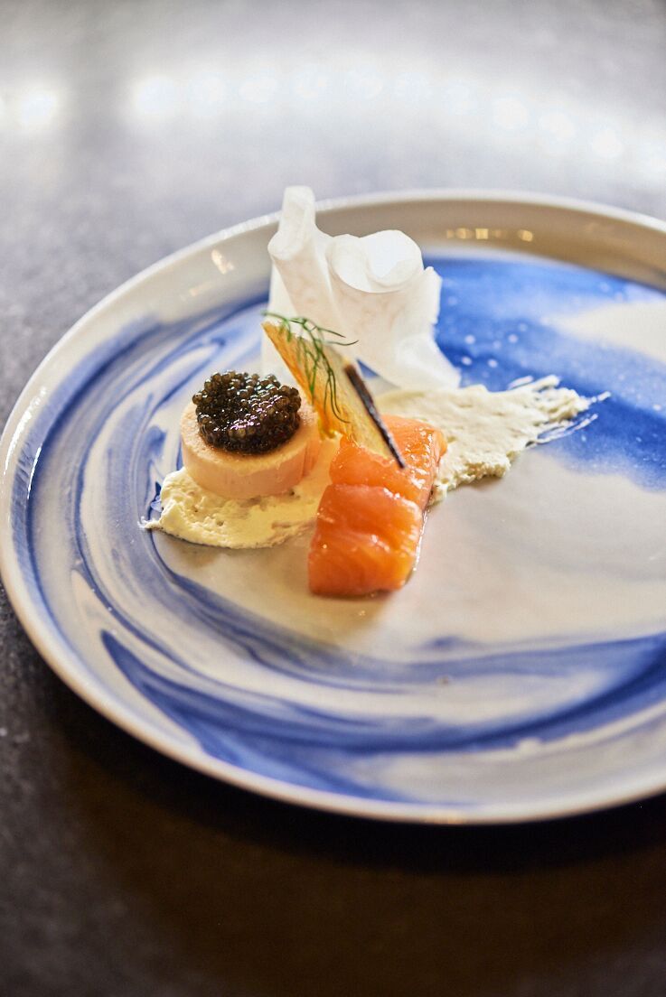 Photographie culinaire de saumon gravlaax, caviar, Icehotel, Kiruna