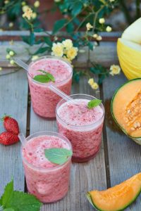 photographie culinaire d'un granité melon fraise