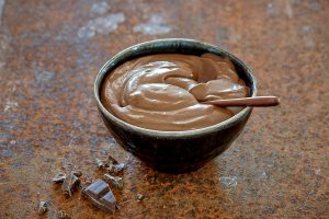 photographie culinaire de crème pâtissière au chocolat