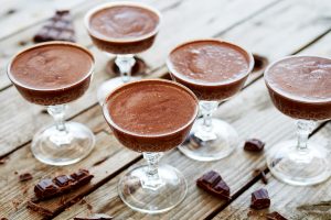 photographie culinaire de mousses au chocolat